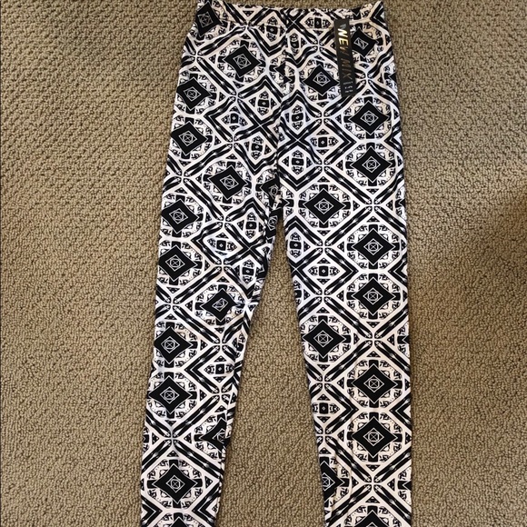 Leggings - Picture 1 of 1